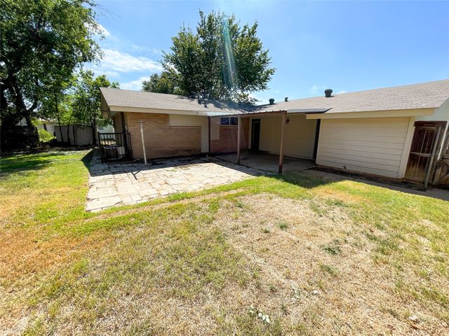 3708 Cranston Court E, Irving, TX 75062