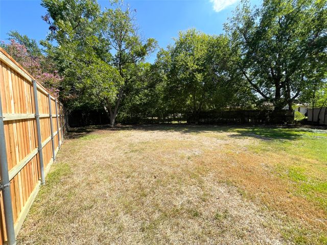 3708 Cranston Court E, Irving, TX 75062