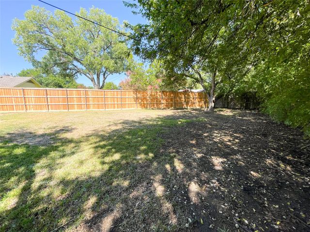 3708 Cranston Court E, Irving, TX 75062