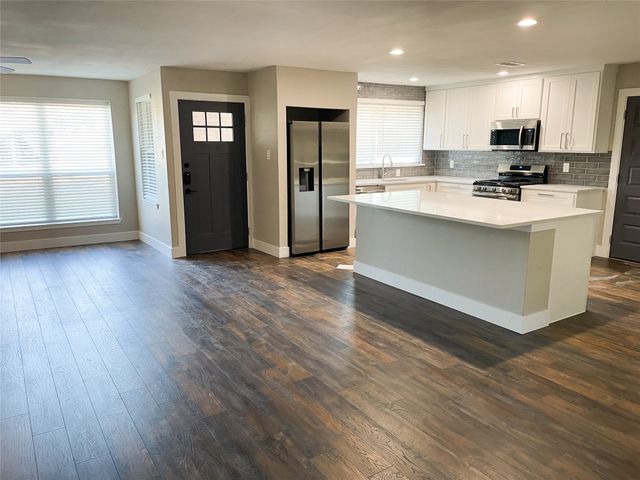 3708 Cranston Court E, Irving, TX 75062