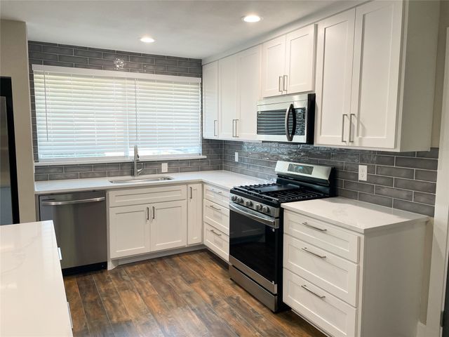 3708 Cranston Court E, Irving, TX 75062