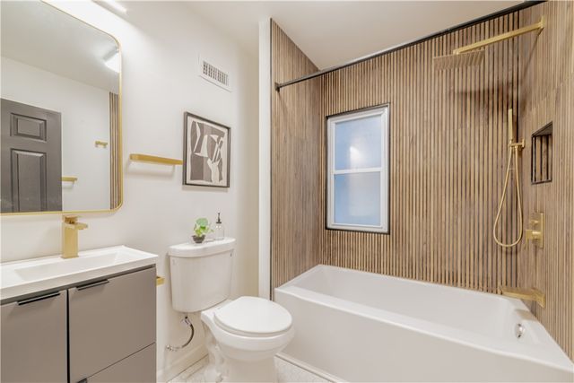 52 Arch Street, Rochester, NY 14609