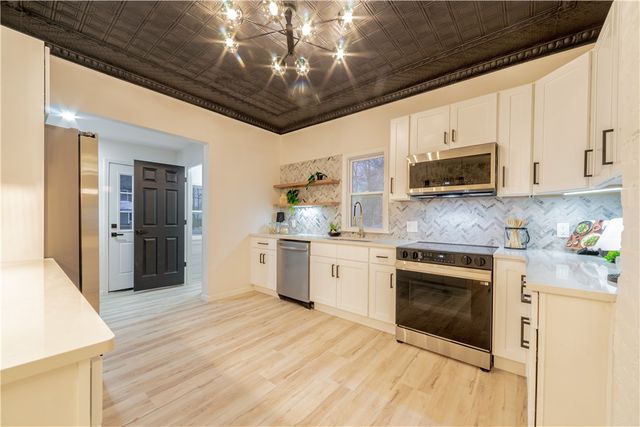 52 Arch Street, Rochester, NY 14609