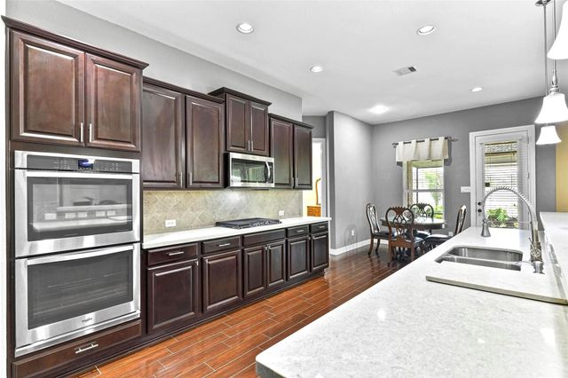 2209 Rocky Shores Lane, Pearland, TX 77089