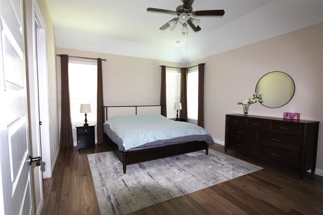 2209 Rocky Shores Lane, Pearland, TX 77089