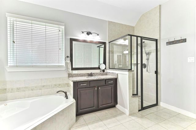 2209 Rocky Shores Lane, Pearland, TX 77089