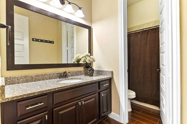 2209 Rocky Shores Lane, Pearland, TX 77089