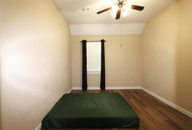 2209 Rocky Shores Lane, Pearland, TX 77089