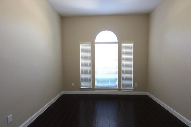 2209 Rocky Shores Lane, Pearland, TX 77089