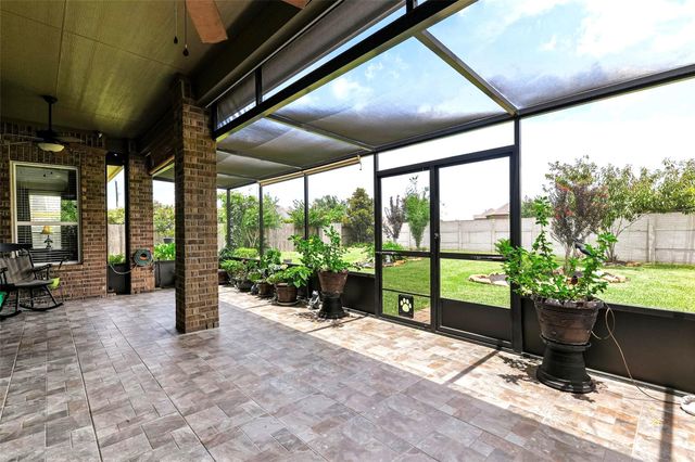 2209 Rocky Shores Lane, Pearland, TX 77089