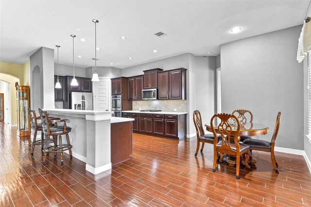 2209 Rocky Shores Lane, Pearland, TX 77089