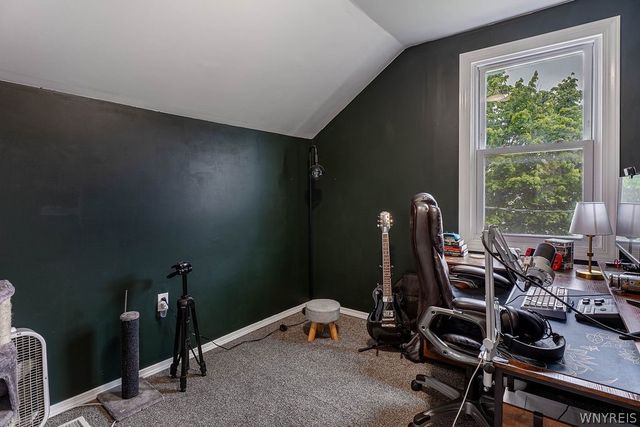 21 Pomona Place, Buffalo, NY 14210