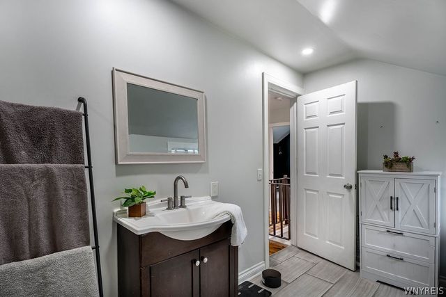 21 Pomona Place, Buffalo, NY 14210