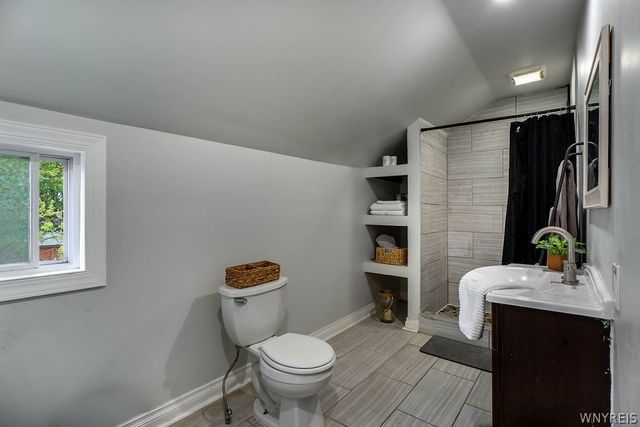 21 Pomona Place, Buffalo, NY 14210
