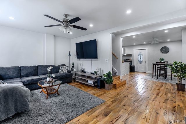 21 Pomona Place, Buffalo, NY 14210