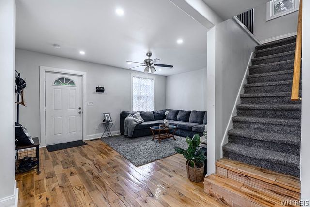 21 Pomona Place, Buffalo, NY 14210