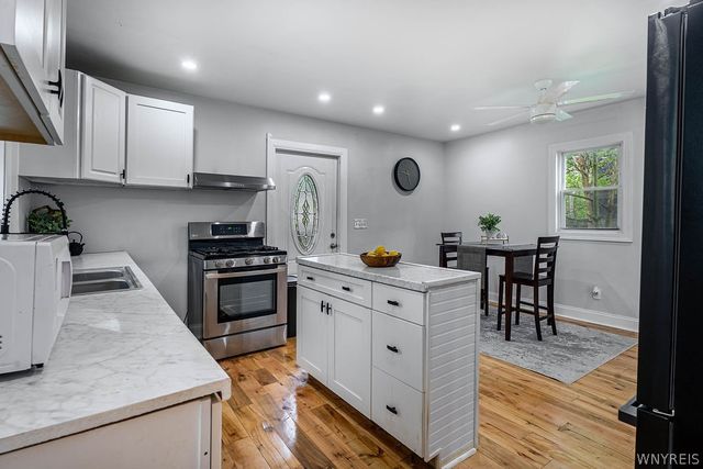 21 Pomona Place, Buffalo, NY 14210