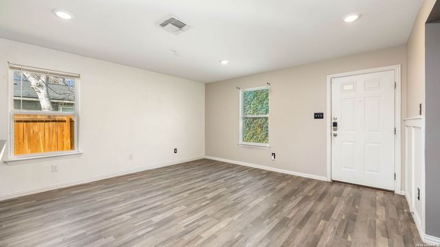 225 Virginia, Pleasanton, TX 78064