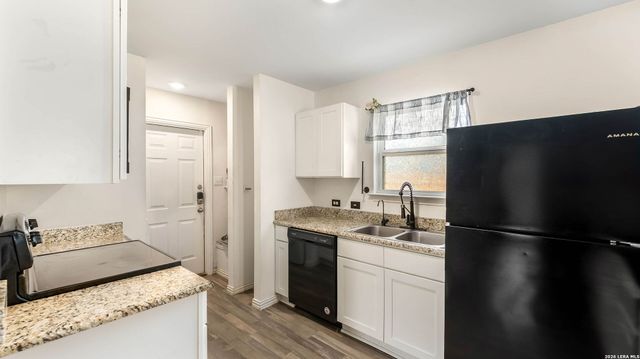 225 Virginia, Pleasanton, TX 78064