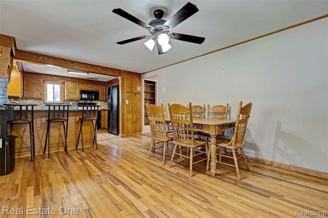 1135 Lochaven Road, Waterford, MI 48327