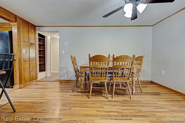 1135 Lochaven Road, Waterford, MI 48327