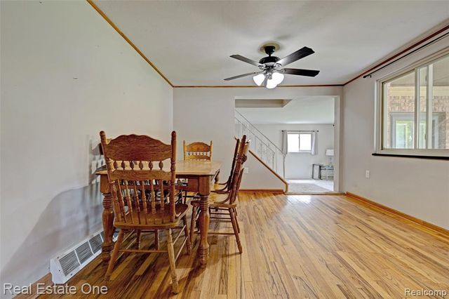 1135 Lochaven Road, Waterford, MI 48327