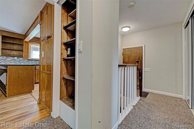 1135 Lochaven Road, Waterford, MI 48327
