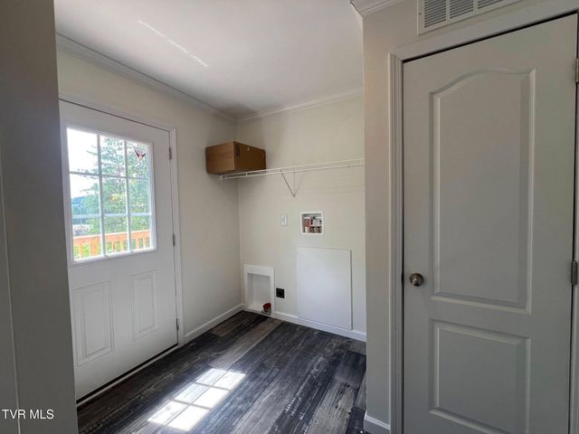 286 Race Track Road, Rogersville, TN 37857