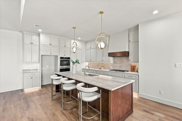 2931 N Mockingbird Lane, Midlothian, TX 76065