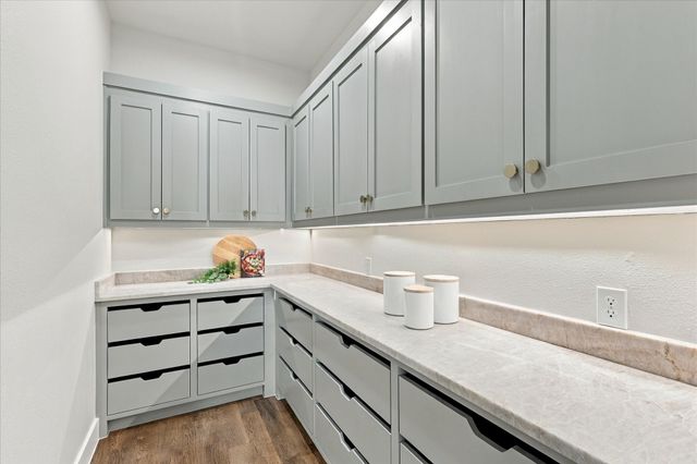 2931 N Mockingbird Lane, Midlothian, TX 76065