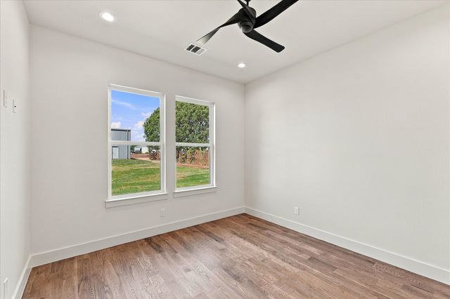 2931 N Mockingbird Lane, Midlothian, TX 76065