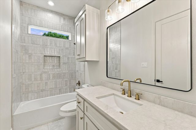 2931 N Mockingbird Lane, Midlothian, TX 76065