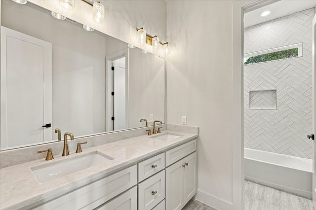 2931 N Mockingbird Lane, Midlothian, TX 76065