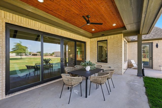 2931 N Mockingbird Lane, Midlothian, TX 76065