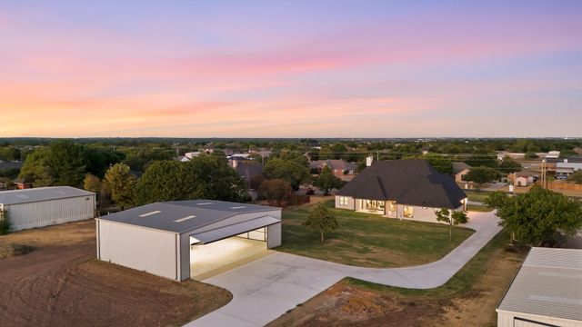 2931 N Mockingbird Lane, Midlothian, TX 76065
