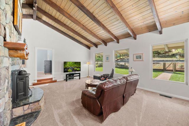 16429 Glenbrae Ln, Meadow Vista, CA 95722