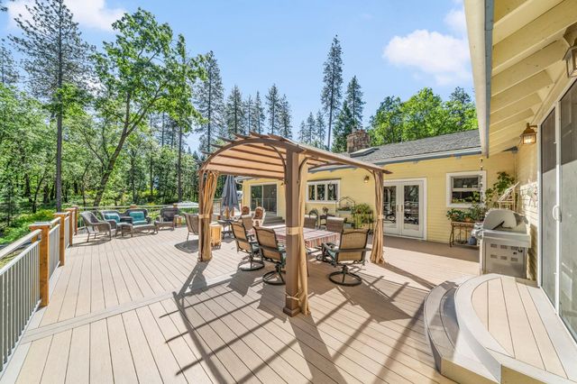 16429 Glenbrae Ln, Meadow Vista, CA 95722