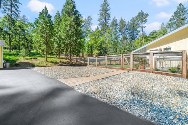 16429 Glenbrae Ln, Meadow Vista, CA 95722