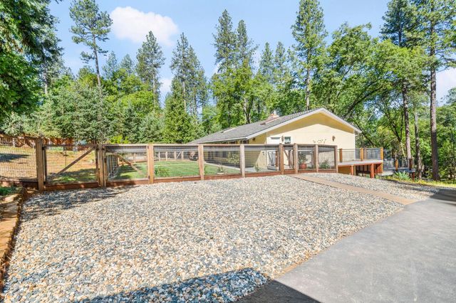 16429 Glenbrae Ln, Meadow Vista, CA 95722