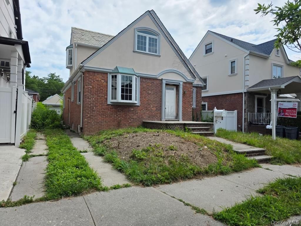 64-39 Dieterle Crescent, Rego Park, NY 11375