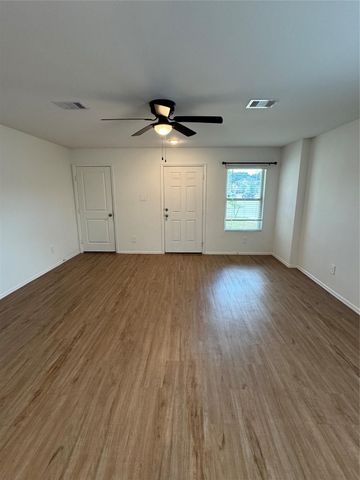 18703 Mercer Falls Drive, Hockley, TX 77447
