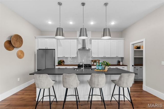 3229 Portis Avenue, St Louis, MO 63116