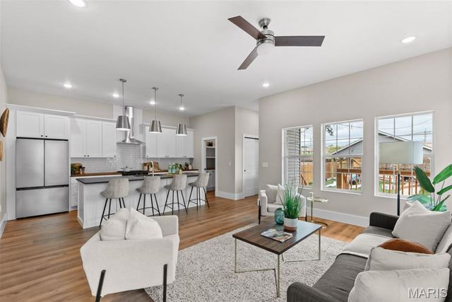 3229 Portis Avenue, St Louis, MO 63116