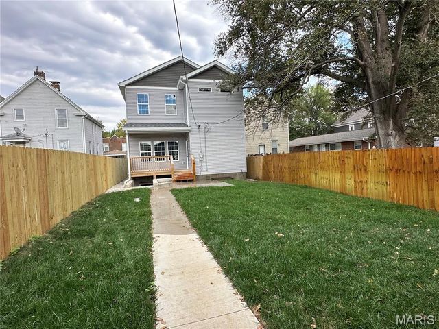 3229 Portis Avenue, St Louis, MO 63116