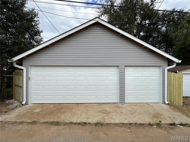 3229 Portis Avenue, St Louis, MO 63116