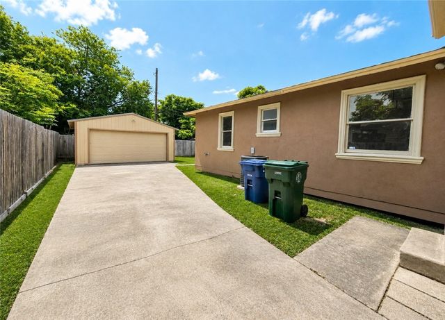 1532 Daytona Dr, Corpus Christi, TX 78415