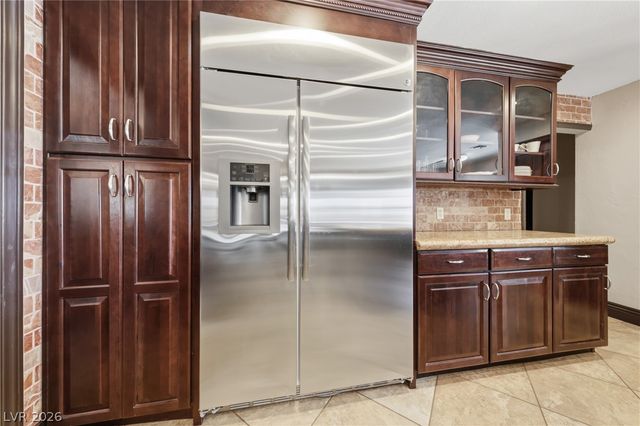 5555 Palmyra Avenue, Las Vegas, NV 89146