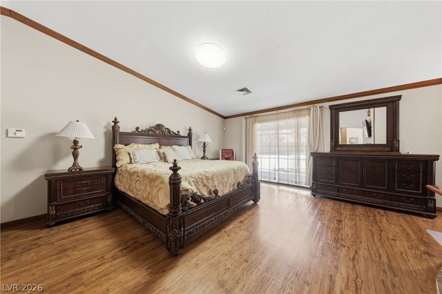 5555 Palmyra Avenue, Las Vegas, NV 89146