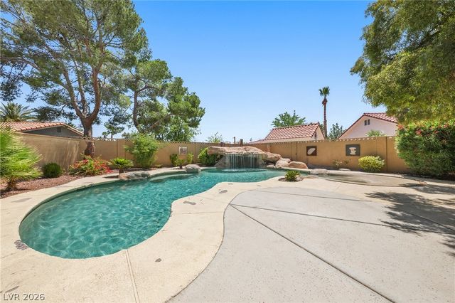5555 Palmyra Avenue, Las Vegas, NV 89146