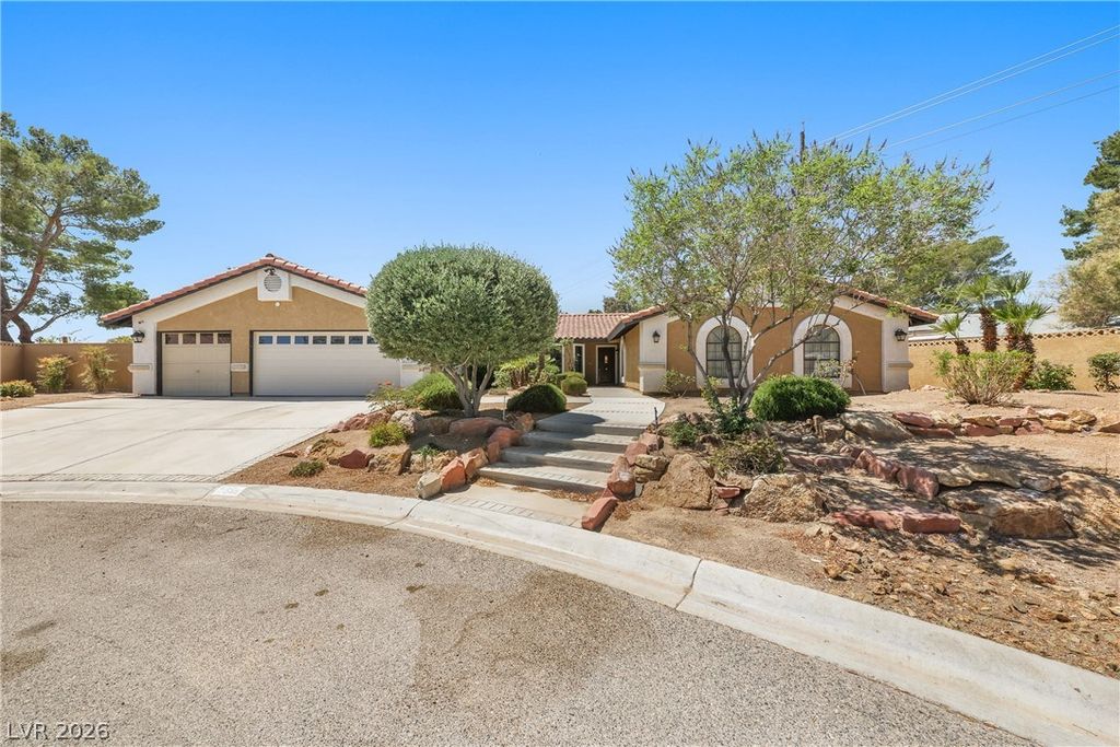 5555 Palmyra Avenue, Las Vegas, NV 89146